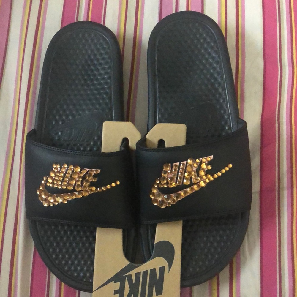 Nike Benassi Women’s Slides